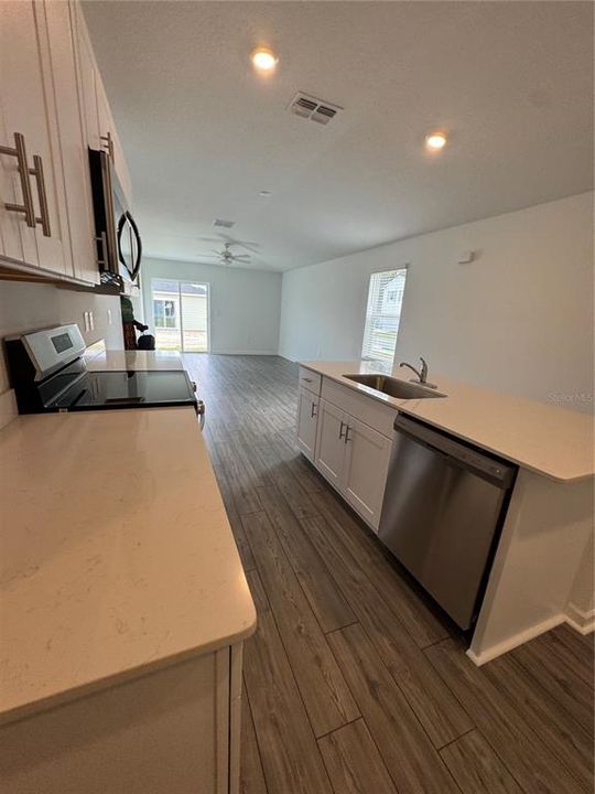 出租: $1,850 (3 贝兹, 2 浴室, 1264 平方英尺)