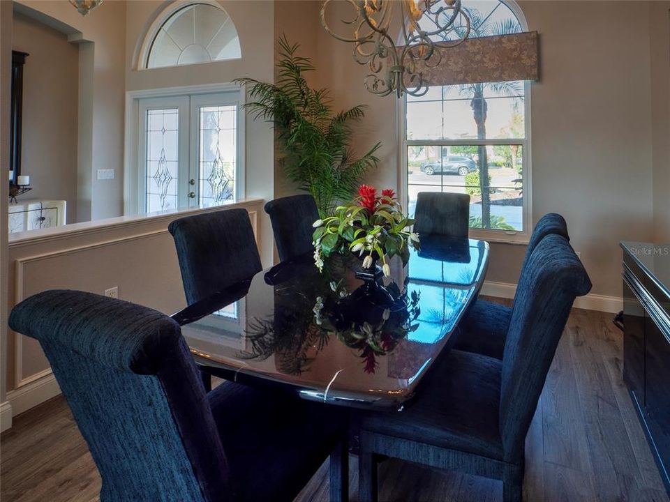 For Sale: $720,000 (3 beds, 2 baths, 2720 Square Feet)