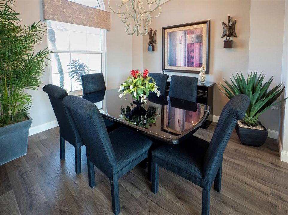 For Sale: $720,000 (3 beds, 2 baths, 2720 Square Feet)