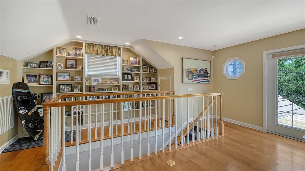 For Sale: $1,299,000 (3 beds, 3 baths, 3112 Square Feet)