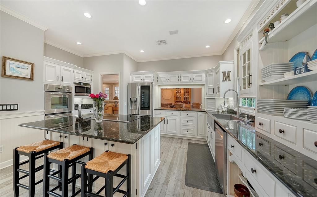 For Sale: $1,299,000 (3 beds, 3 baths, 3112 Square Feet)