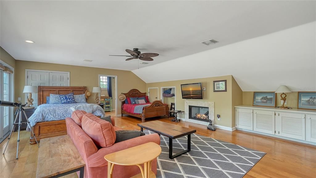 For Sale: $1,299,000 (3 beds, 3 baths, 3112 Square Feet)