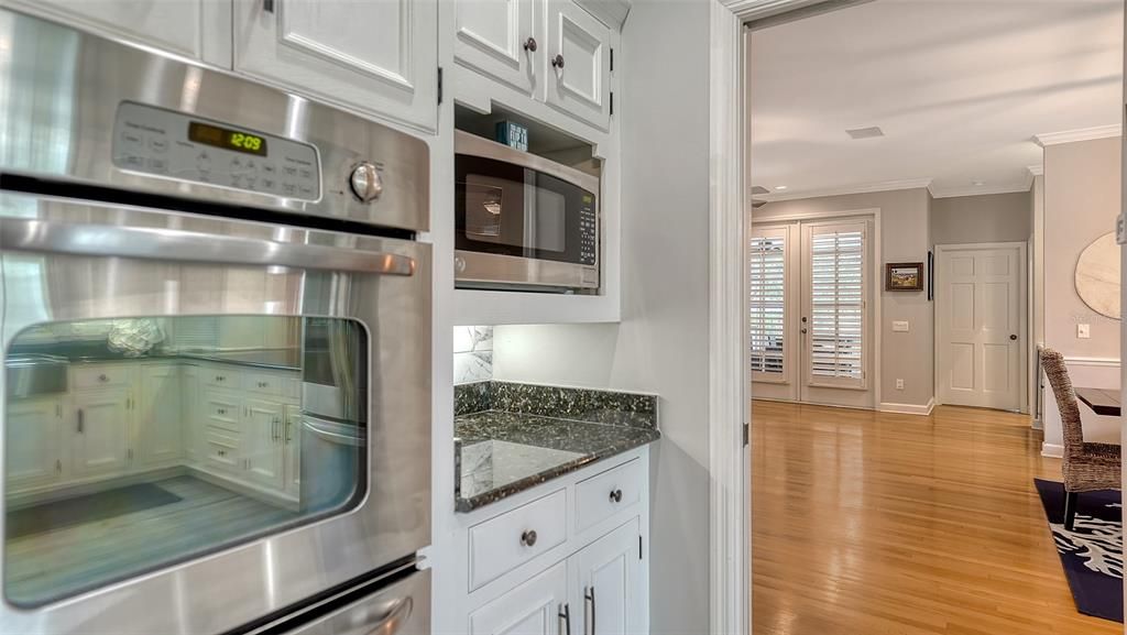 For Sale: $1,299,000 (3 beds, 3 baths, 3112 Square Feet)