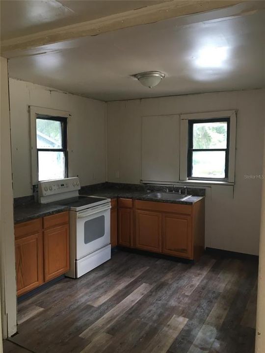 For Rent: $1,195 (2 beds, 1 baths, 1080 Square Feet)