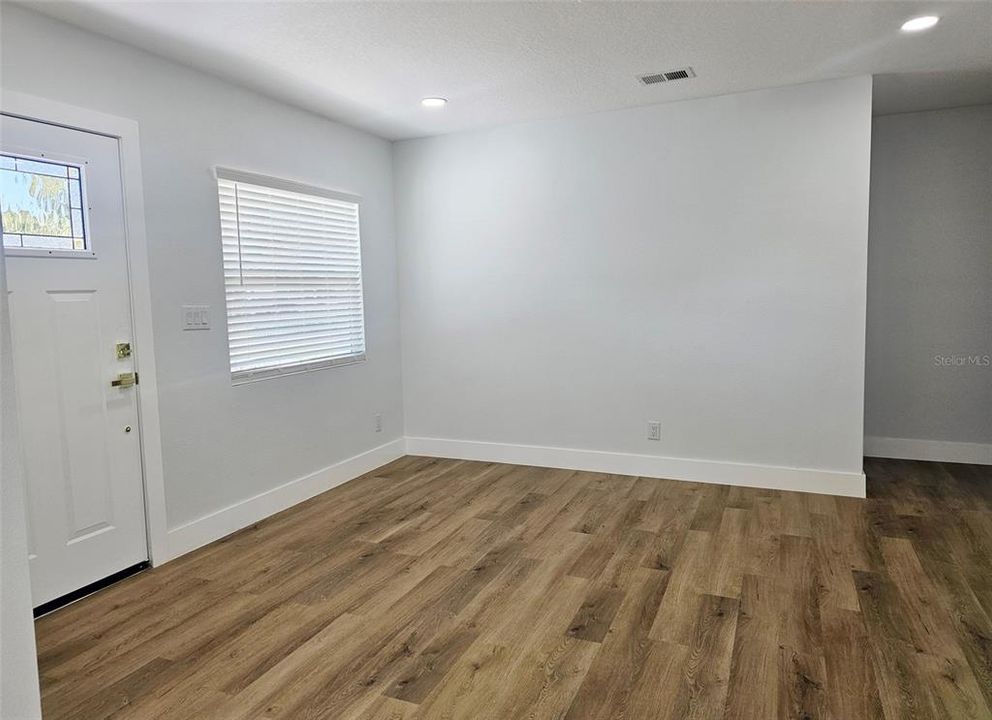 En Venta: $424,900 (3 camas, 2 baños, 1313 Pies cuadrados)