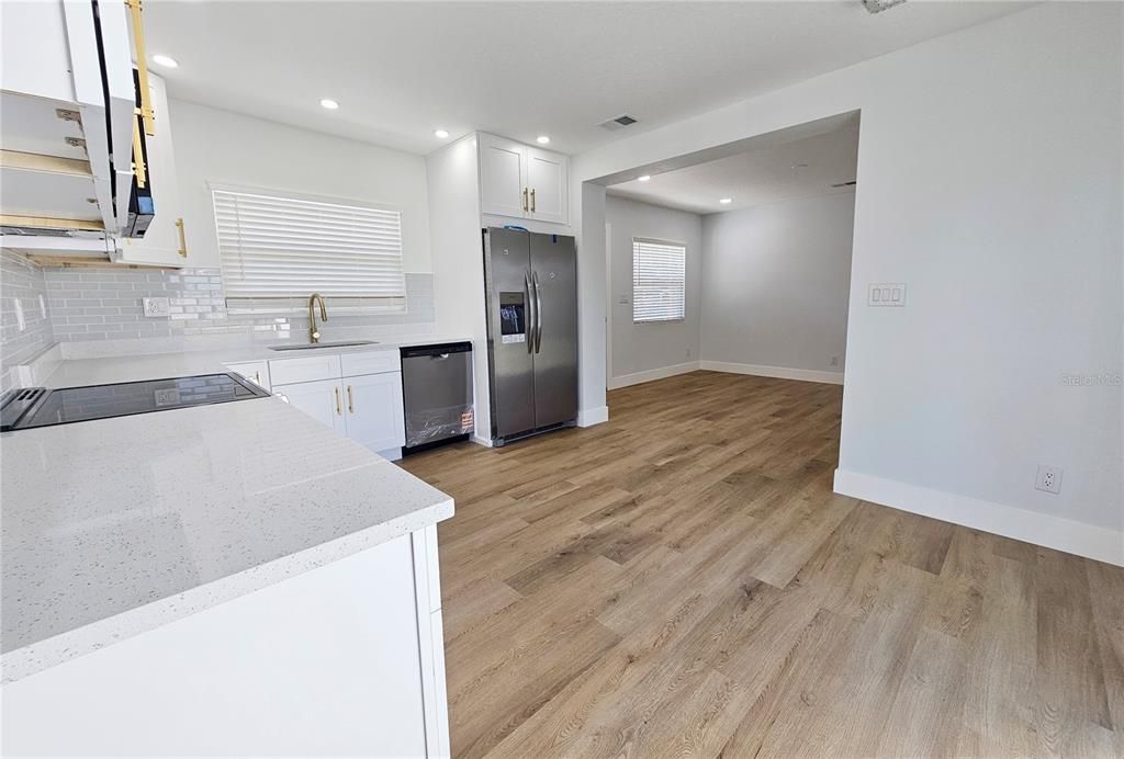 En Venta: $424,900 (3 camas, 2 baños, 1313 Pies cuadrados)