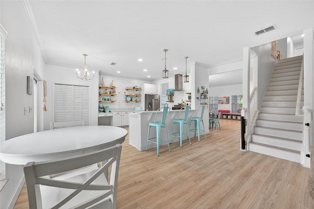 待售: $630,000 (6 贝兹, 4 浴室, 3499 平方英尺)