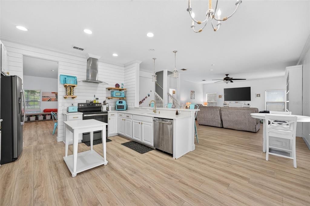 待售: $630,000 (6 贝兹, 4 浴室, 3499 平方英尺)