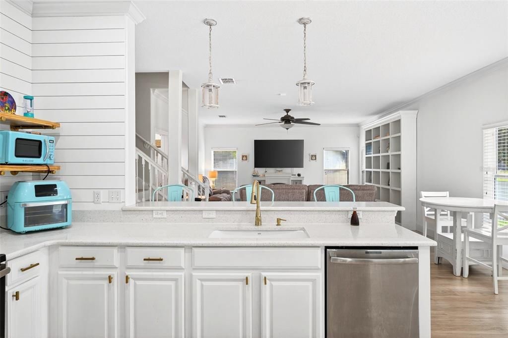 待售: $630,000 (6 贝兹, 4 浴室, 3499 平方英尺)