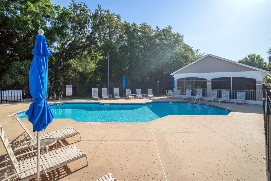 Active With Contract: $399,999 (2 beds, 2 baths, 1726 Square Feet)