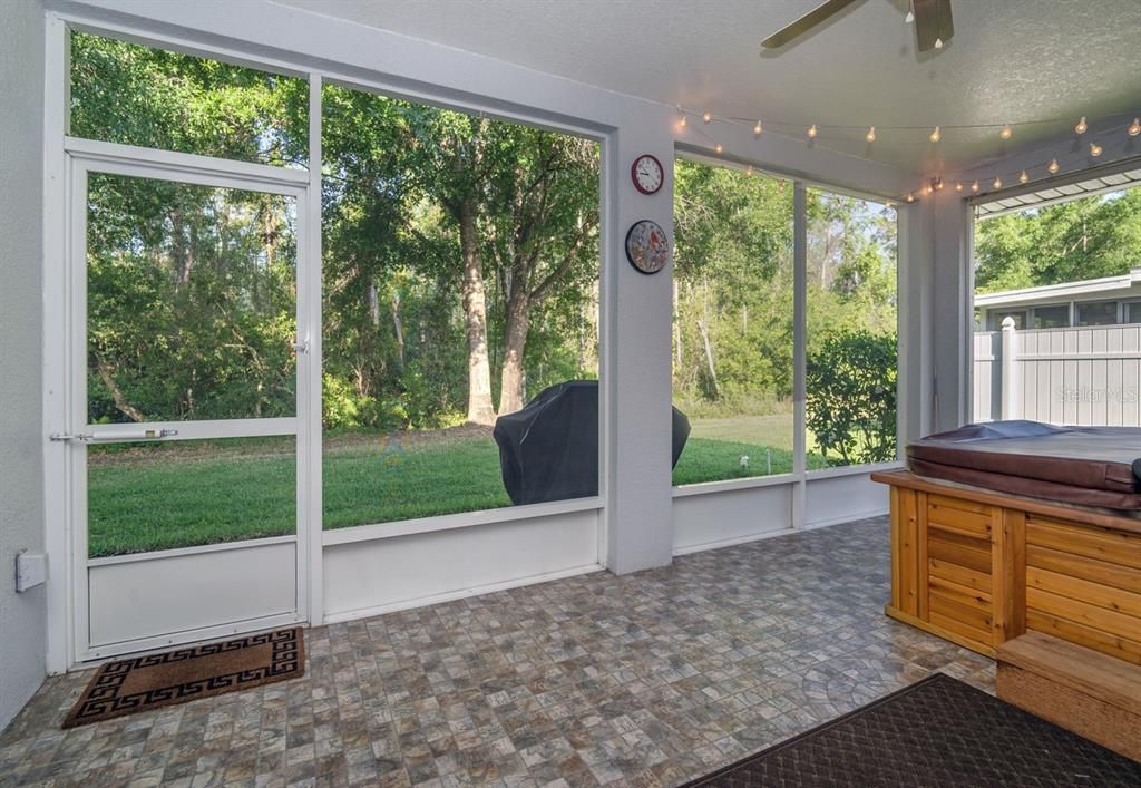 Active With Contract: $399,999 (2 beds, 2 baths, 1726 Square Feet)