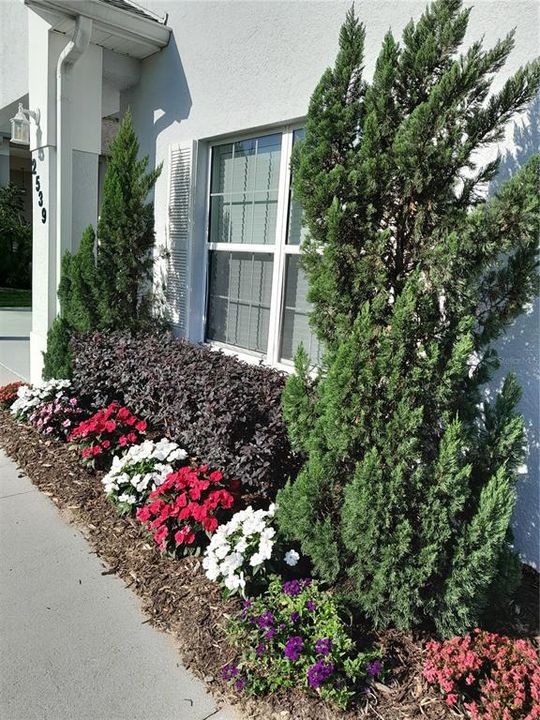 Active With Contract: $399,999 (2 beds, 2 baths, 1726 Square Feet)