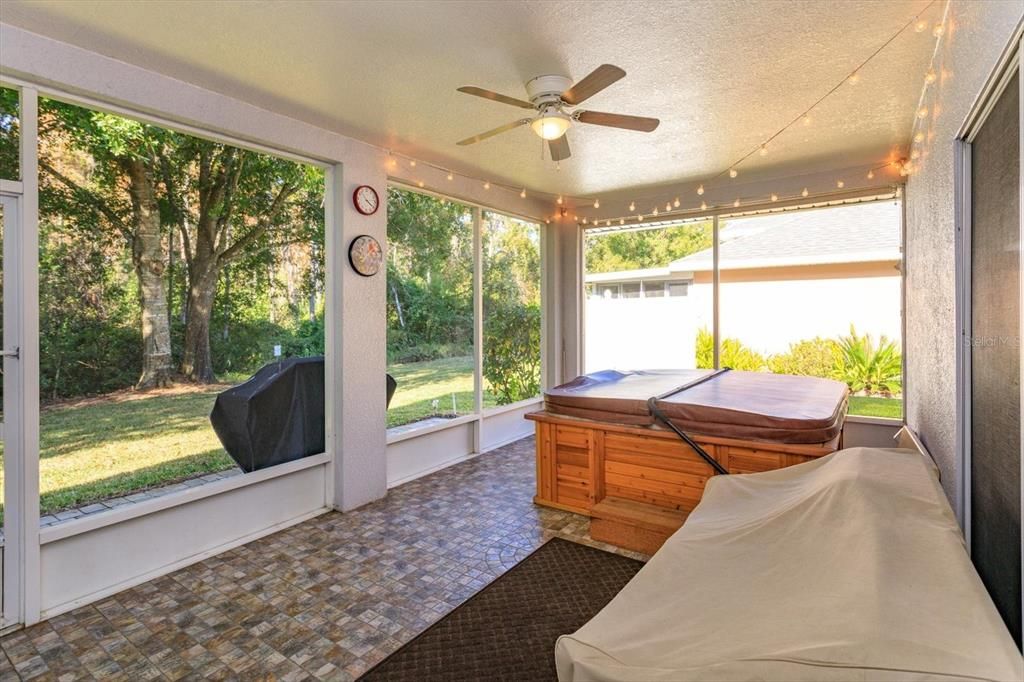 Active With Contract: $399,999 (2 beds, 2 baths, 1726 Square Feet)