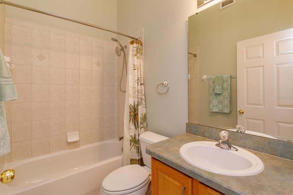 Active With Contract: $399,999 (2 beds, 2 baths, 1726 Square Feet)