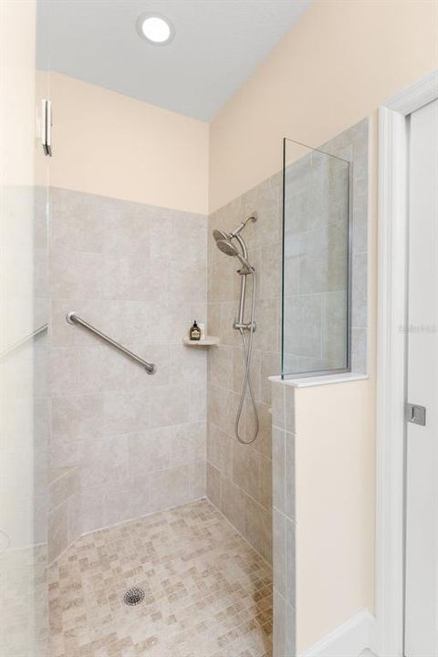 待售: $365,000 (2 贝兹, 2 浴室, 1668 平方英尺)