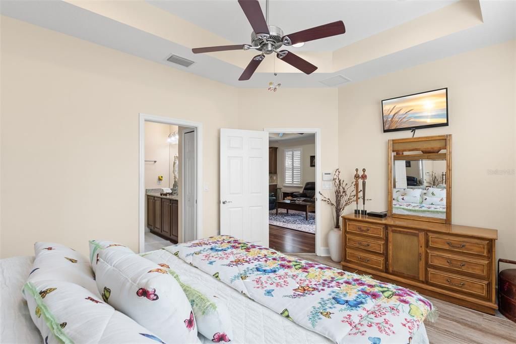 待售: $365,000 (2 贝兹, 2 浴室, 1668 平方英尺)