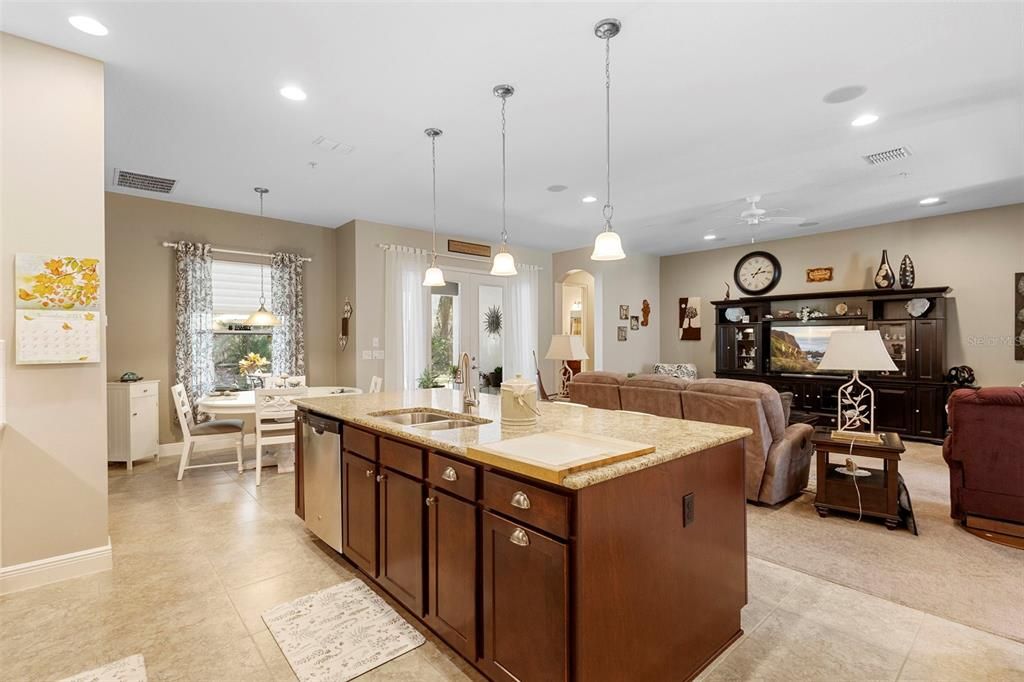 待售: $584,900 (4 贝兹, 2 浴室, 2315 平方英尺)