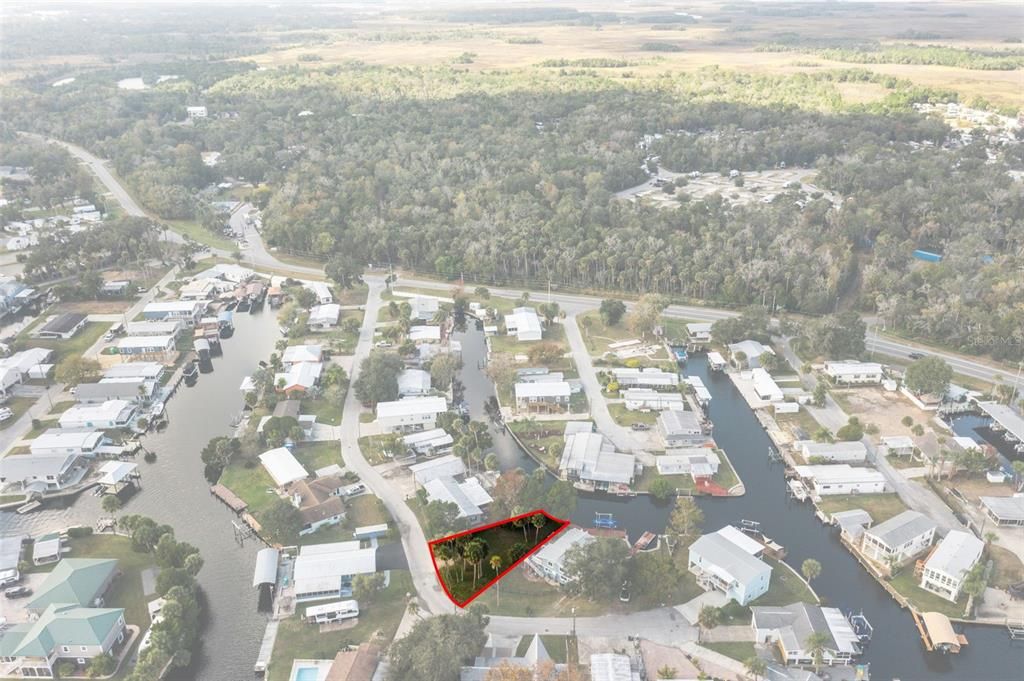 На продажу: $199,000 (0.13 acres)