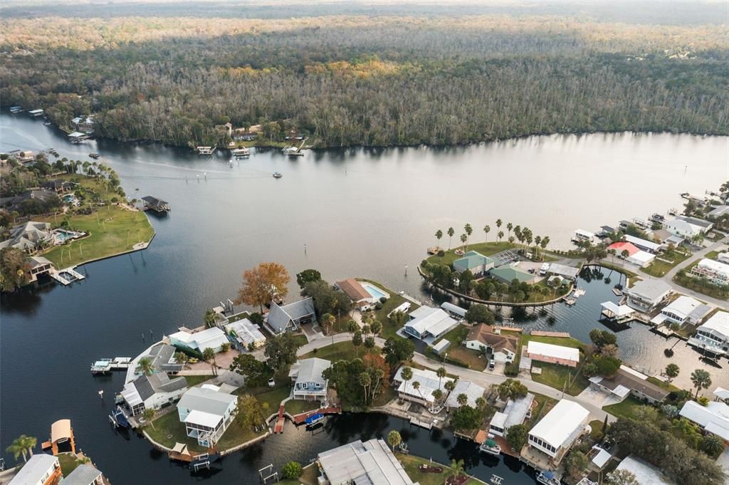 На продажу: $199,000 (0.13 acres)