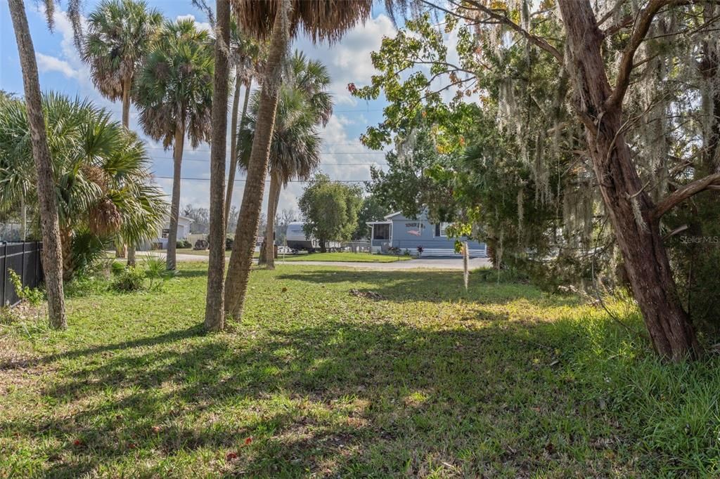 На продажу: $199,000 (0.13 acres)