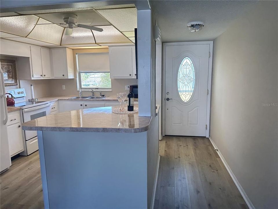 Active With Contract: $190,000 (2 beds, 2 baths, 1040 Square Feet)