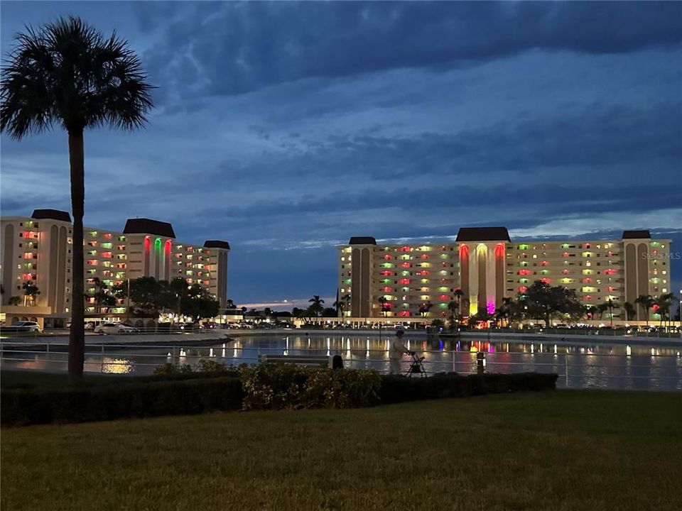 Active With Contract: $190,000 (2 beds, 2 baths, 1040 Square Feet)