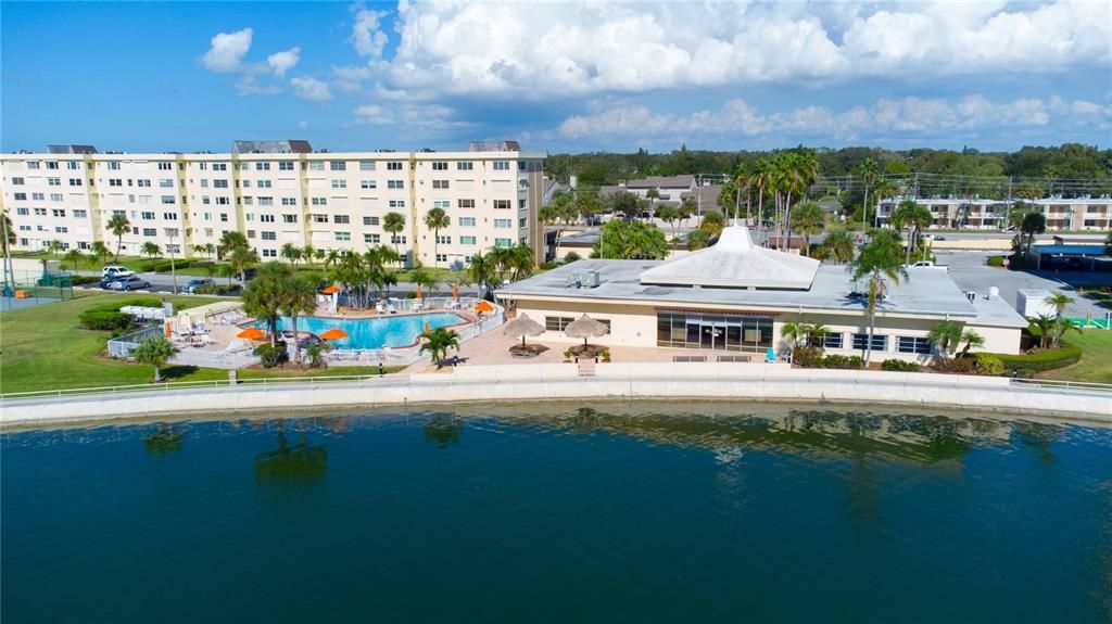 Active With Contract: $190,000 (2 beds, 2 baths, 1040 Square Feet)