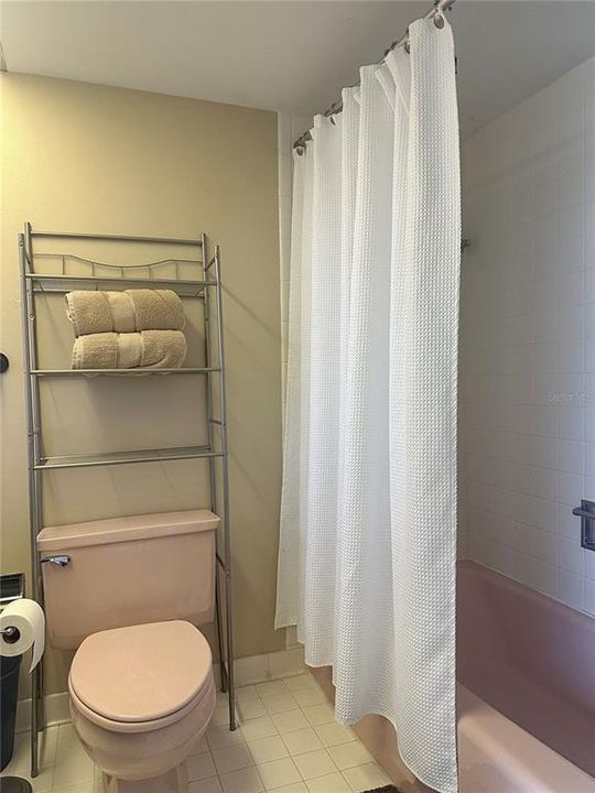 Active With Contract: $190,000 (2 beds, 2 baths, 1040 Square Feet)