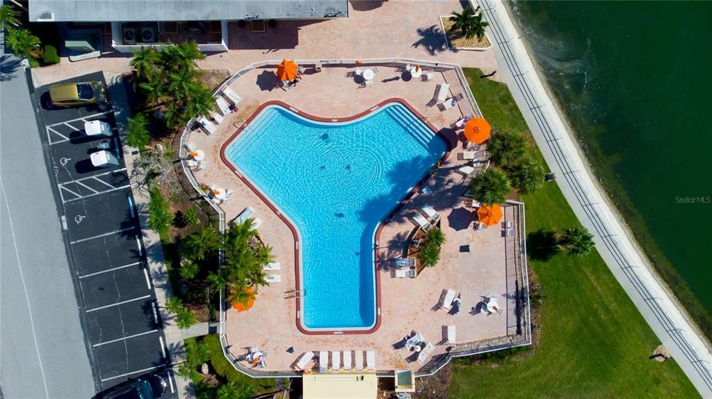 Active With Contract: $190,000 (2 beds, 2 baths, 1040 Square Feet)