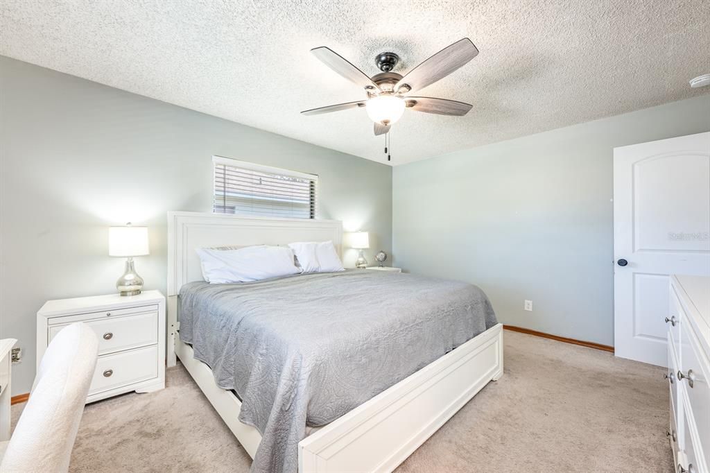 For Sale: $370,000 (3 beds, 2 baths, 1465 Square Feet)