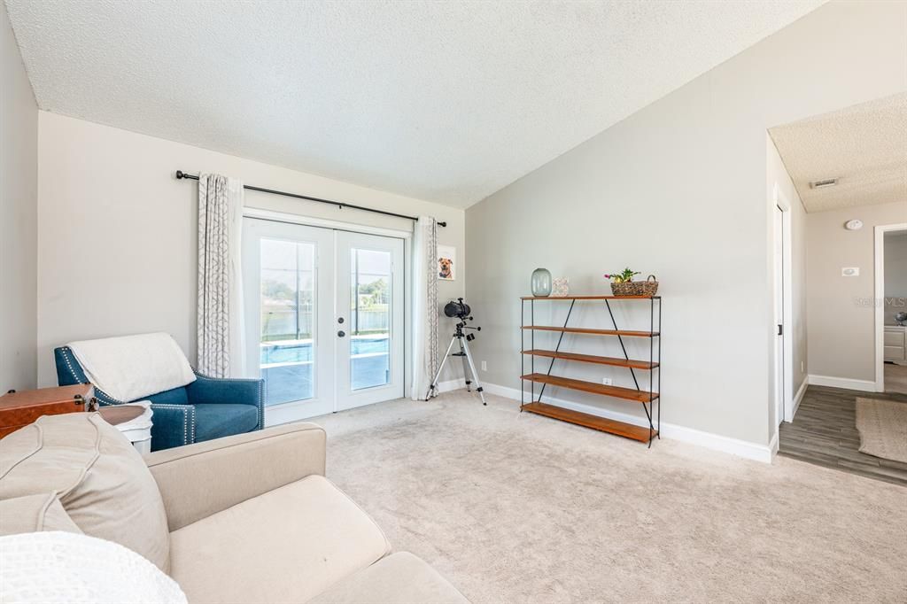 For Sale: $370,000 (3 beds, 2 baths, 1465 Square Feet)