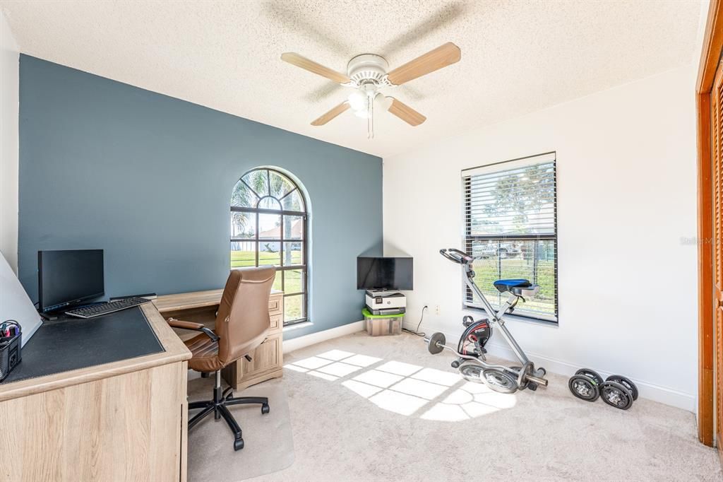 For Sale: $370,000 (3 beds, 2 baths, 1465 Square Feet)