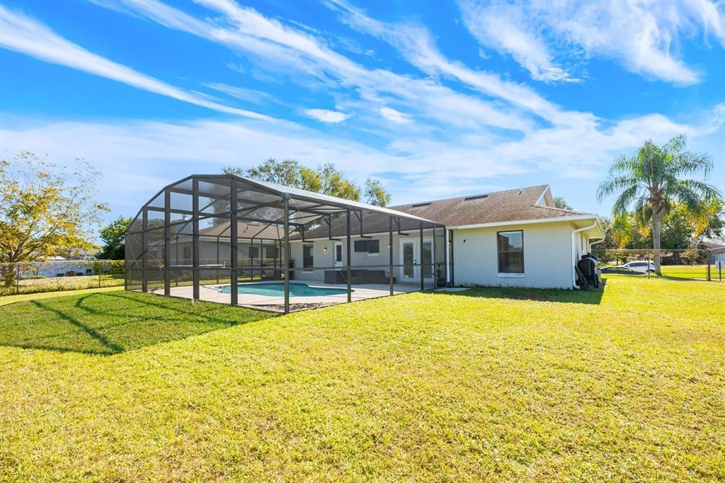 For Sale: $370,000 (3 beds, 2 baths, 1465 Square Feet)