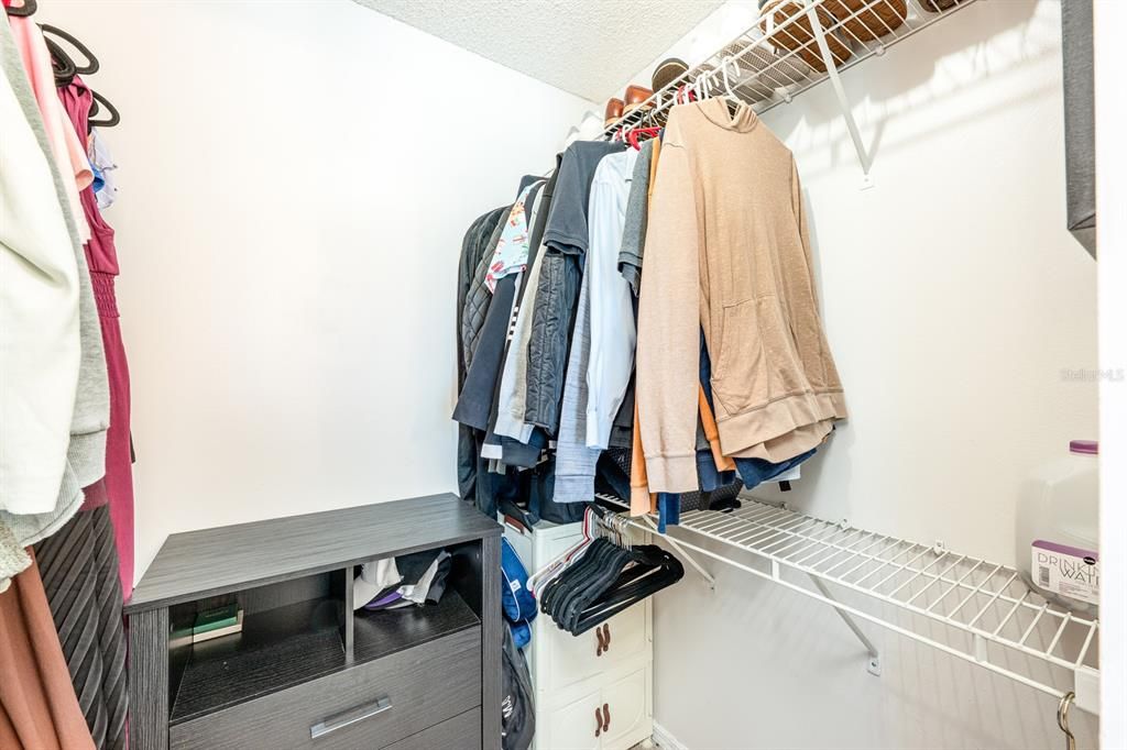 For Sale: $370,000 (3 beds, 2 baths, 1465 Square Feet)