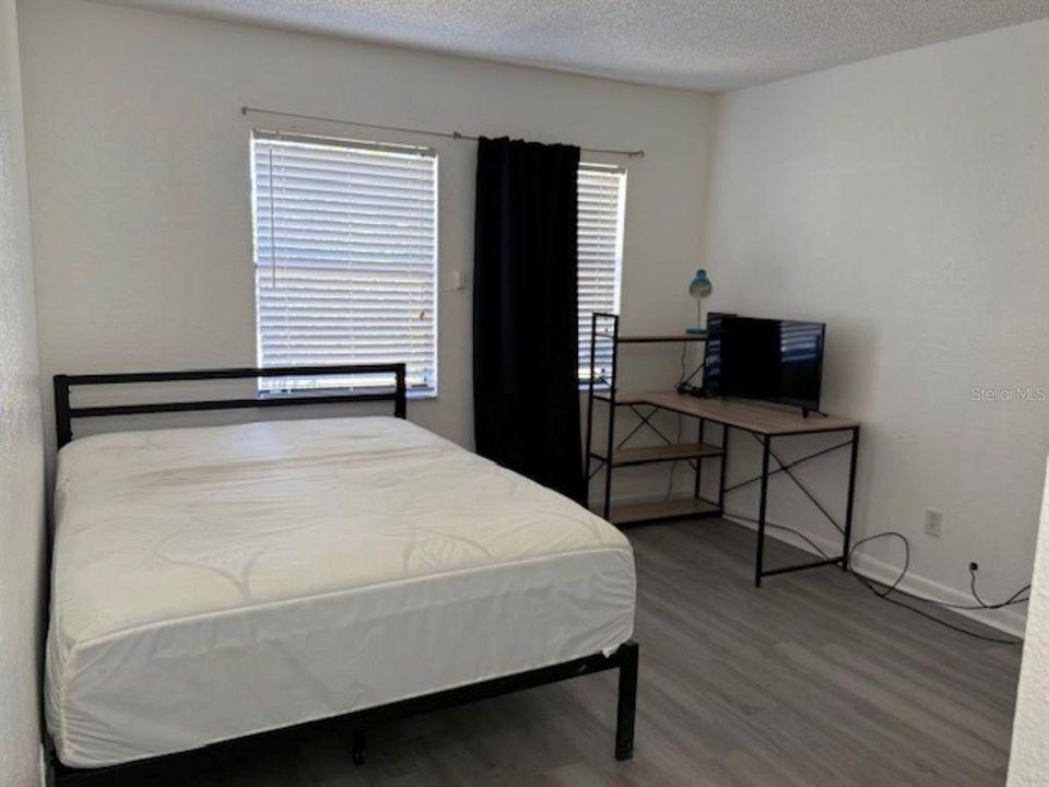 出租: $1,600 (2 贝兹, 2 浴室, 935 平方英尺)