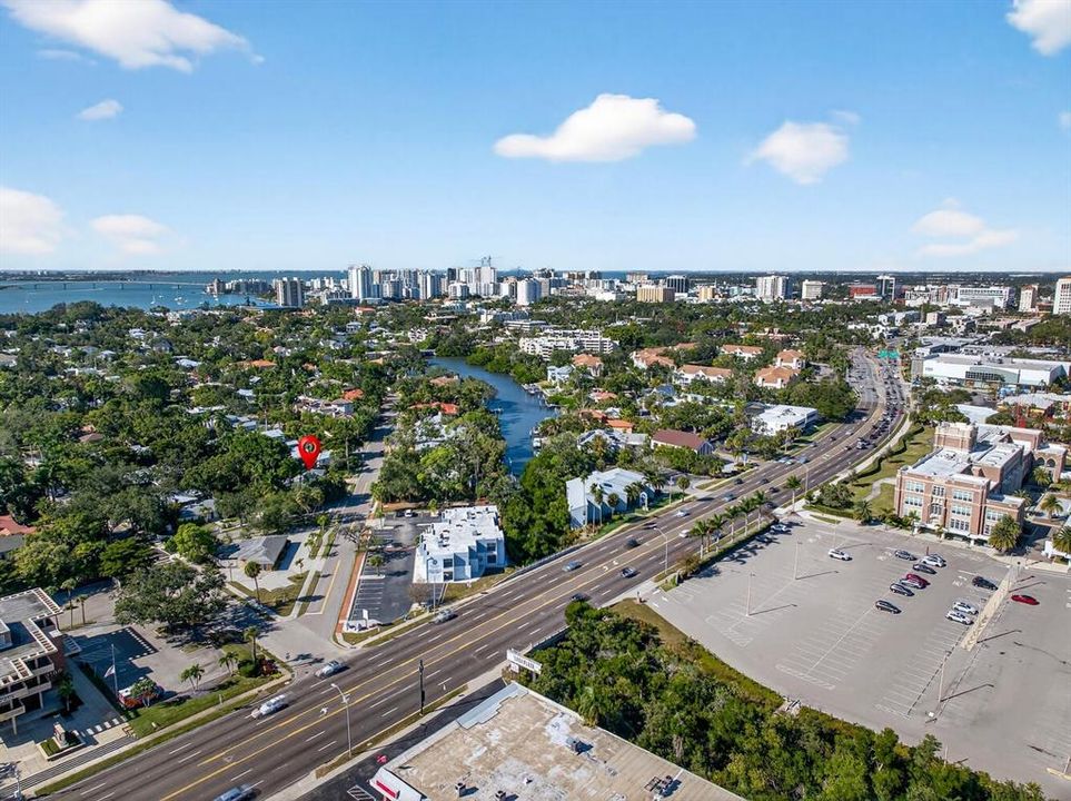 待售: $1,000,000 (3 贝兹, 2 浴室, 1611 平方英尺)