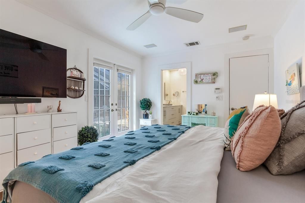 待售: $1,000,000 (3 贝兹, 2 浴室, 1611 平方英尺)