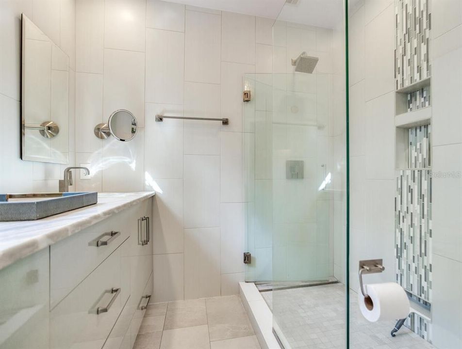 待售: $1,000,000 (3 贝兹, 2 浴室, 1611 平方英尺)