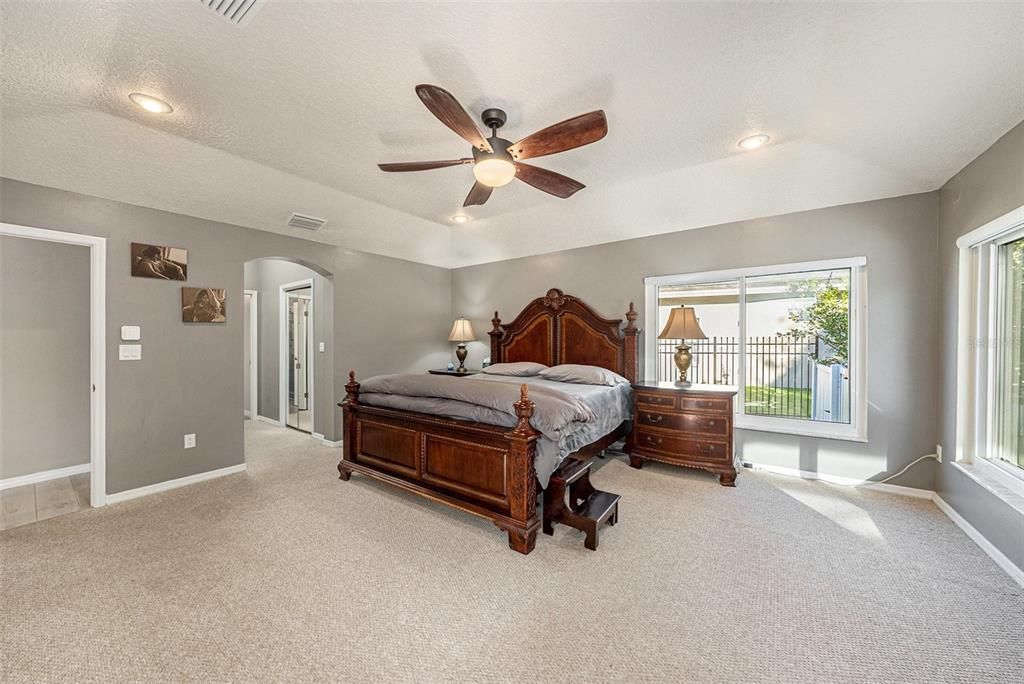 For Sale: $910,000 (4 beds, 3 baths, 3392 Square Feet)