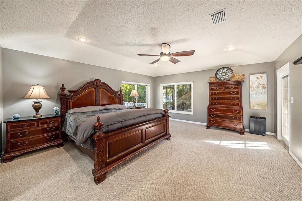 For Sale: $910,000 (4 beds, 3 baths, 3392 Square Feet)