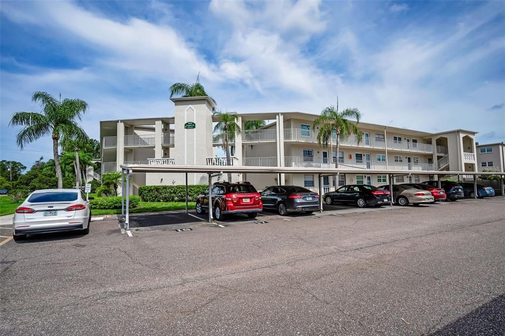 For Sale: $109,900 (1 beds, 1 baths, 800 Square Feet)