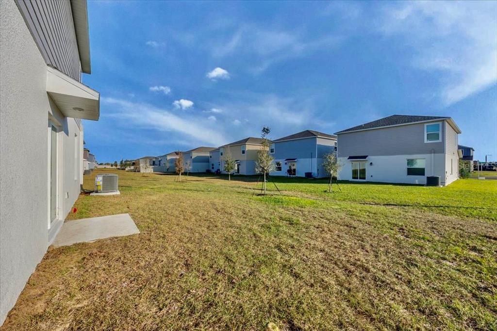 出租: $2,325 (6 贝兹, 3 浴室, 2463 平方英尺)