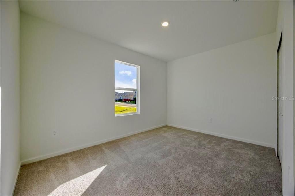 出租: $2,325 (6 贝兹, 3 浴室, 2463 平方英尺)