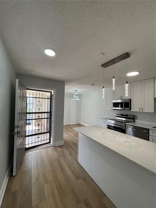 For Rent: $1,995 (2 beds, 2 baths, 1139 Square Feet)