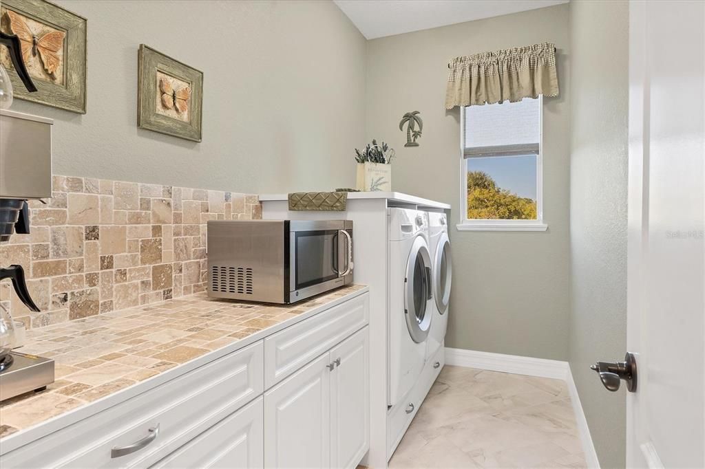 For Sale: $679,900 (3 beds, 2 baths, 1843 Square Feet)