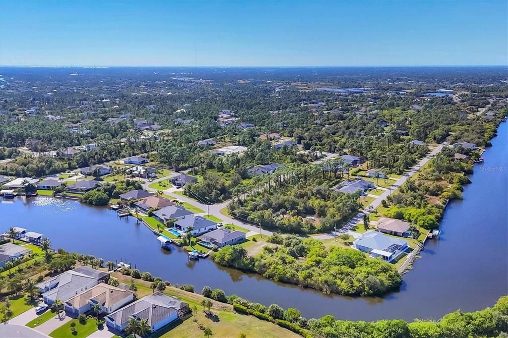 For Sale: $679,900 (3 beds, 2 baths, 1843 Square Feet)