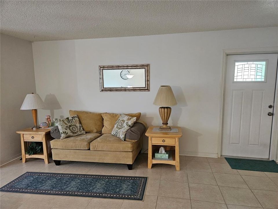 For Rent: $1,675 (2 beds, 2 baths, 1008 Square Feet)