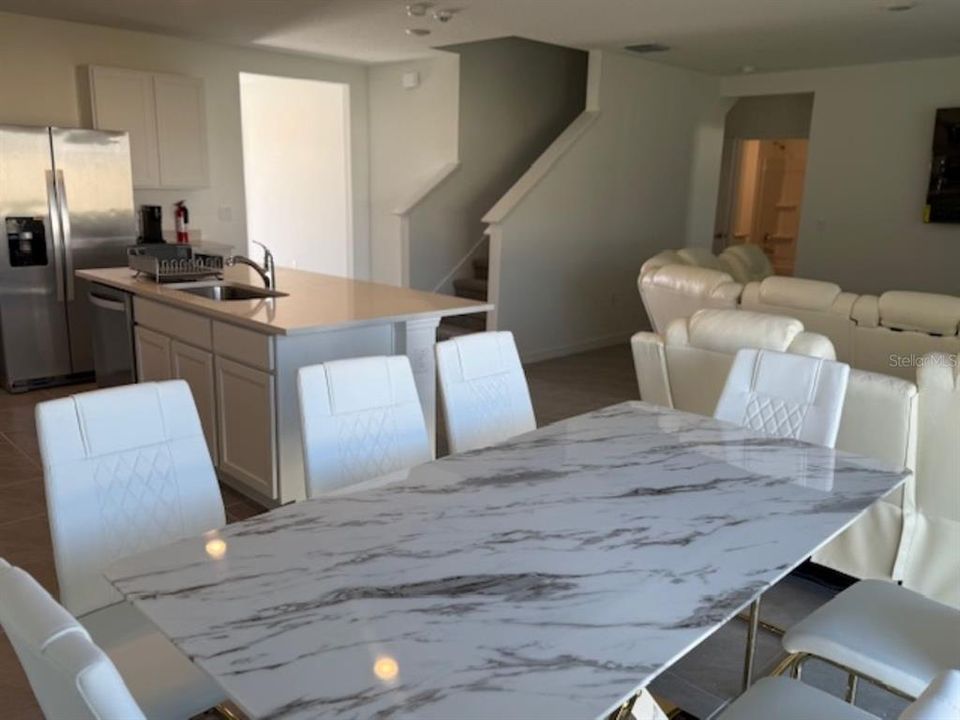 В аренду: $3,000 (5 спален, 3 ванн, 2605 Квадратных фут)