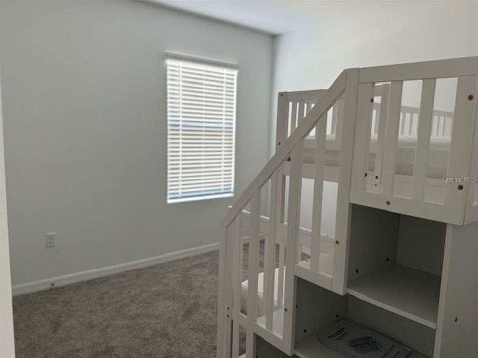 В аренду: $3,000 (5 спален, 3 ванн, 2605 Квадратных фут)