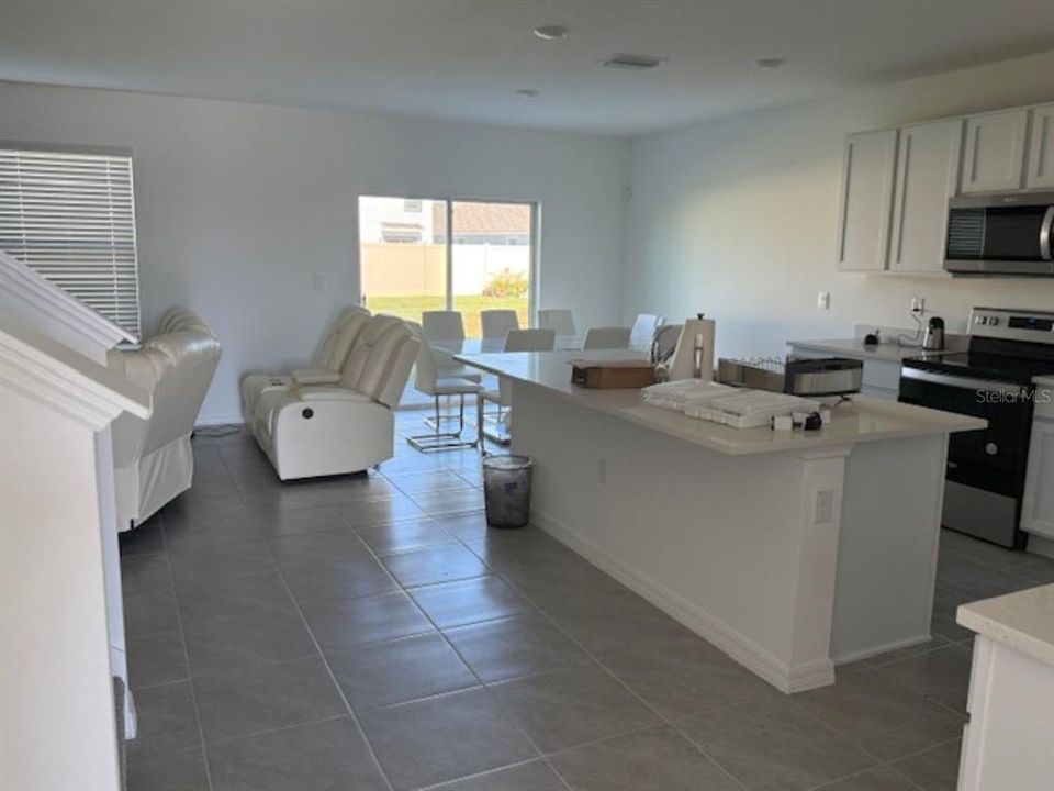 В аренду: $3,000 (5 спален, 3 ванн, 2605 Квадратных фут)